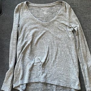 American Eagle long sleeve tshirt